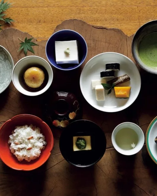 Experience Package (With English Interpretation) | Walk + Zen Lecture + 12-13 Course Shojin Cuisine + Matcha and Sweets